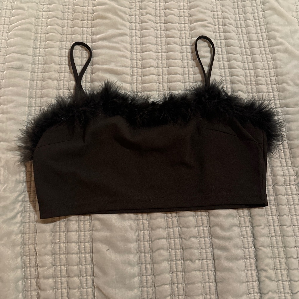 SHEIN CURVE : SZ 0X NWOT black feather crop top